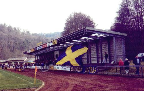 Stadion Schloßblick - Intro mit Andreaskreuz