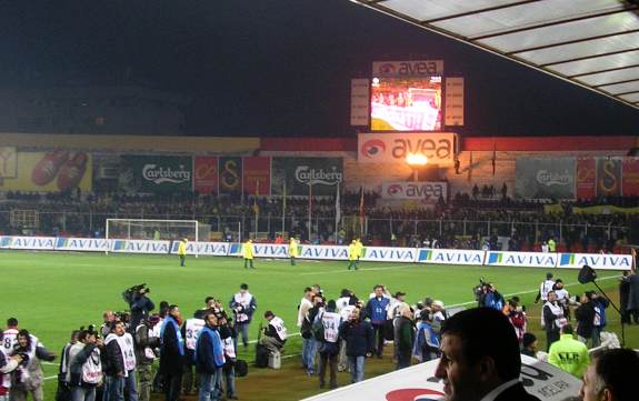 Ali Sami Yen Stadi - Hintertorbereich Gäste, größtenteils gesperrt