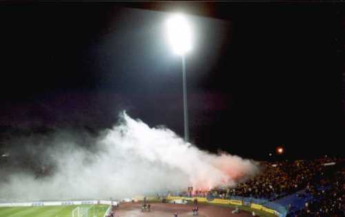 Parkstadion - BVB-Fans lassen es rauchen