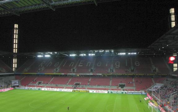 RheinEnergie Stadion - Osttribüne