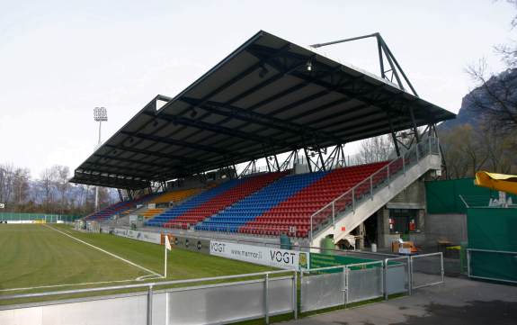 Rheinpark Stadion - Haupttribüne